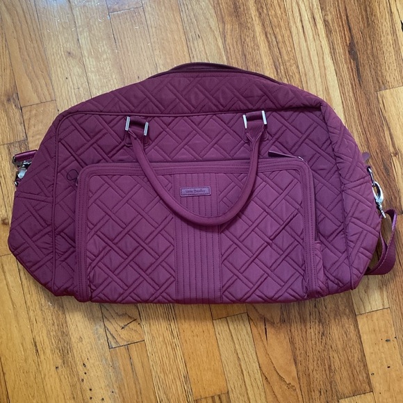 Vera Bradley Quilted Maroon Baby Bag - Picture 1 of 1